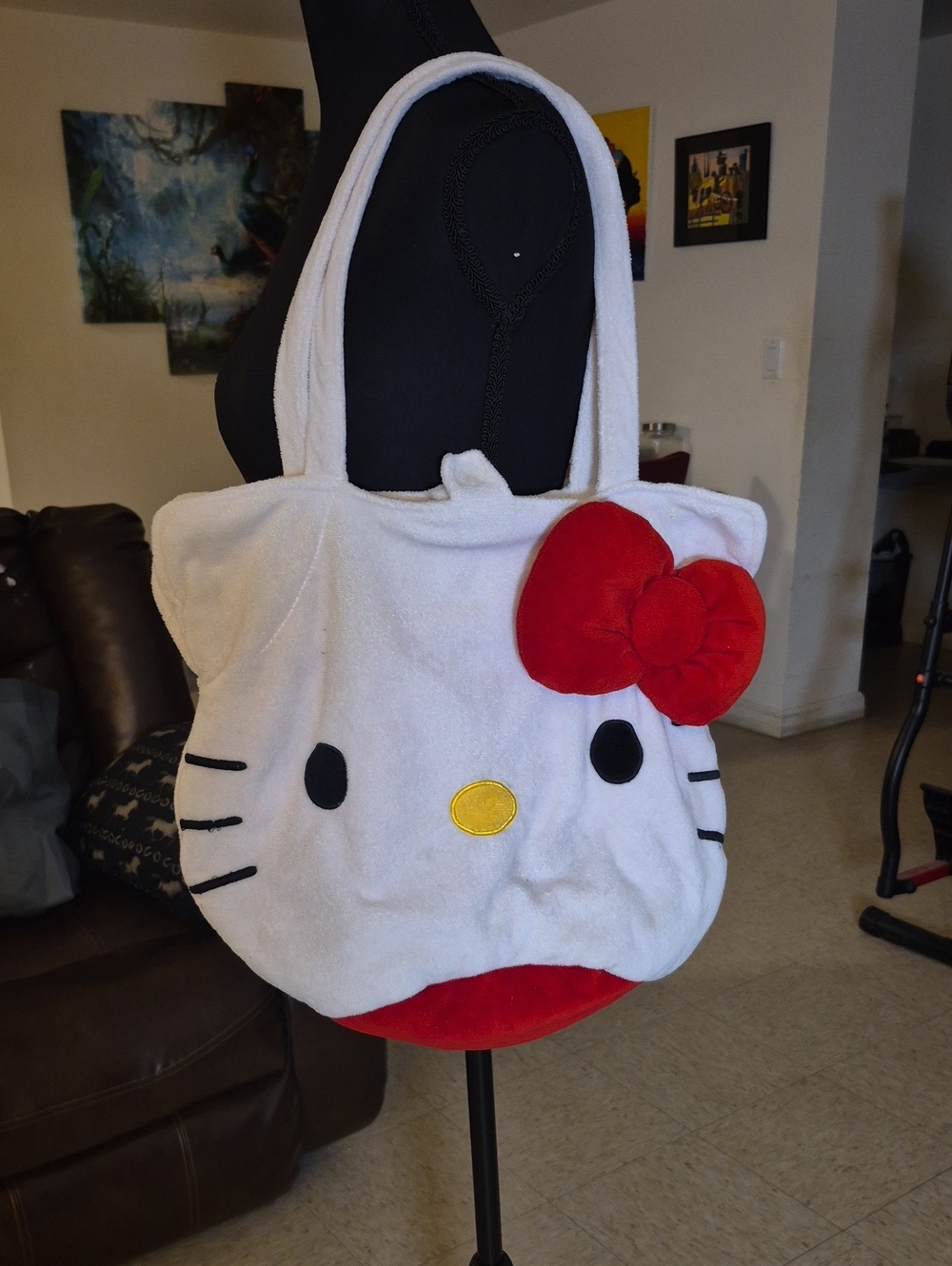 Sanrio White Hello Kitty Plush Tote with Red Bow and Base (has defect)
